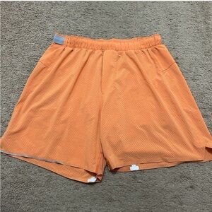 Lululemon Active Shorts Size Medium Orange Mens Lined 6" Inseam